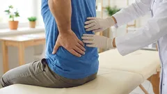 Dor lombar: 8 mitos que prolongam desnecessariamente o seu sofrimento